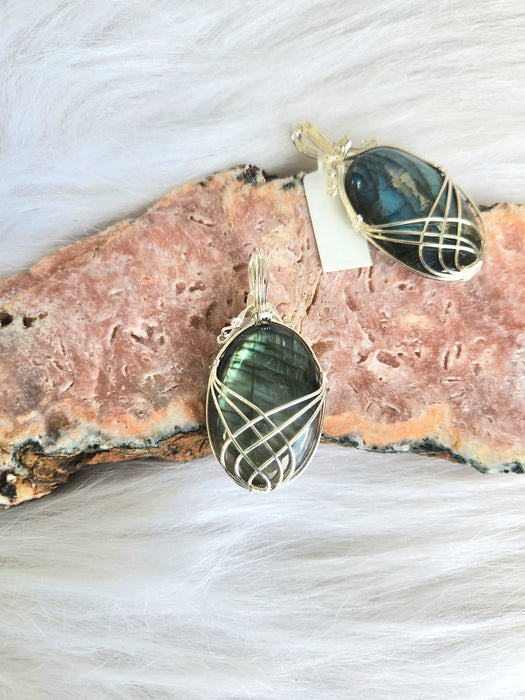 Labradorite Wire wrap pendant