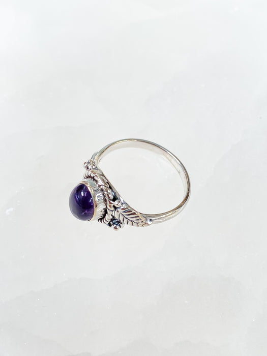 Amethyst Oval Ring (SZ 7) R12