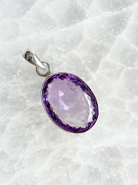 Amethyst Oval Pendant P38